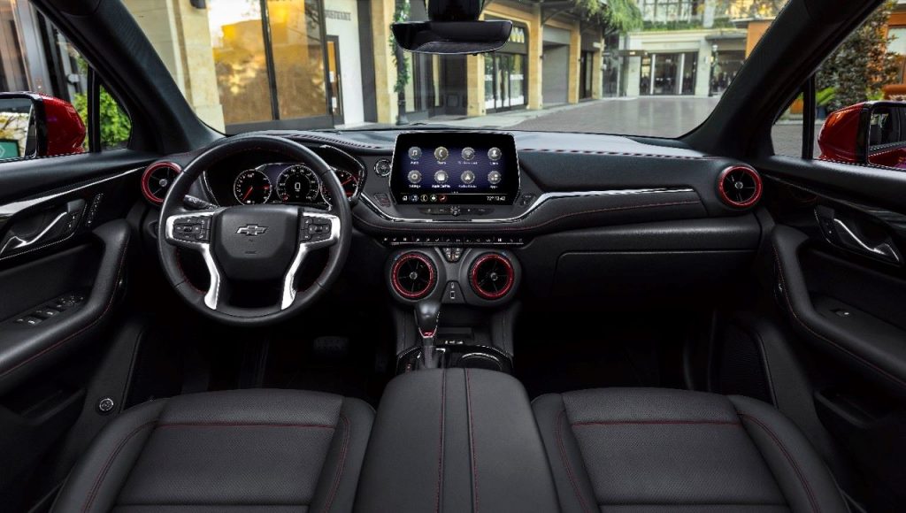 Dashboard and front seats in 2023 Chevy Blazer RS