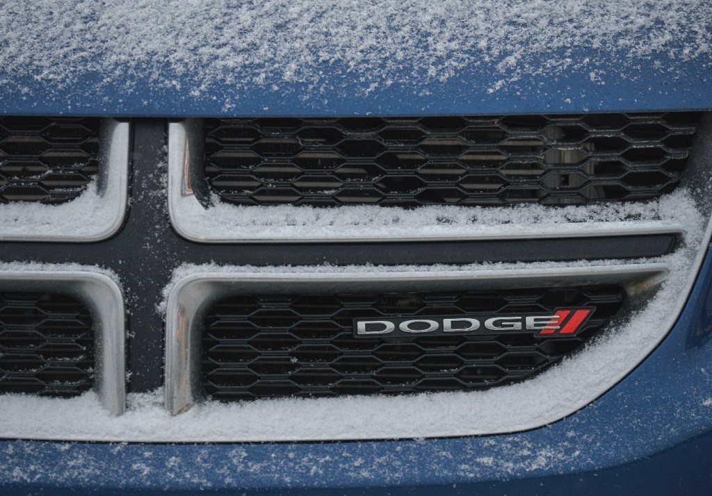 The front grille of Dodge's discontinued three-row SUV.