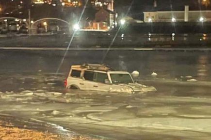FYI: The Ohio River Is Too Deep For A Ford Bronco