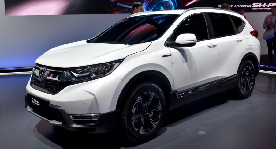 A white Honda CR-V is on display | Abdulselam Durdak/Anadolu Agency via Getty Images