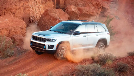 The Jeep Grand Cherokee 4xe Gained Beefier Off-Roading Upgrades