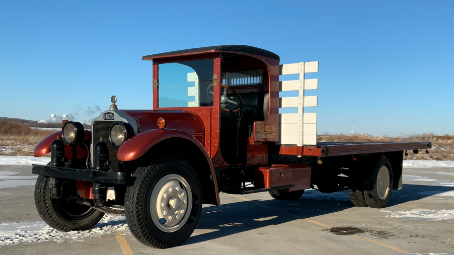 Mecum vintage truck auction