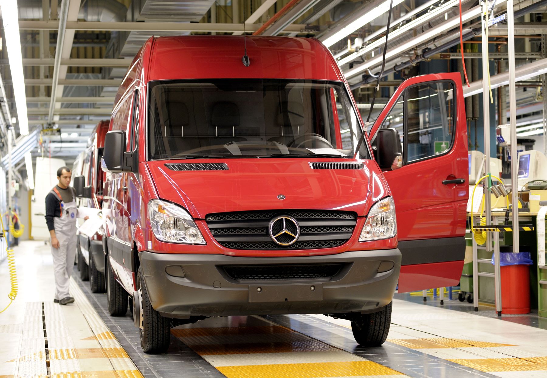 Mercedes-Benz Sprinter van problems overlooked during factory assembly and production line construction and maintenance
