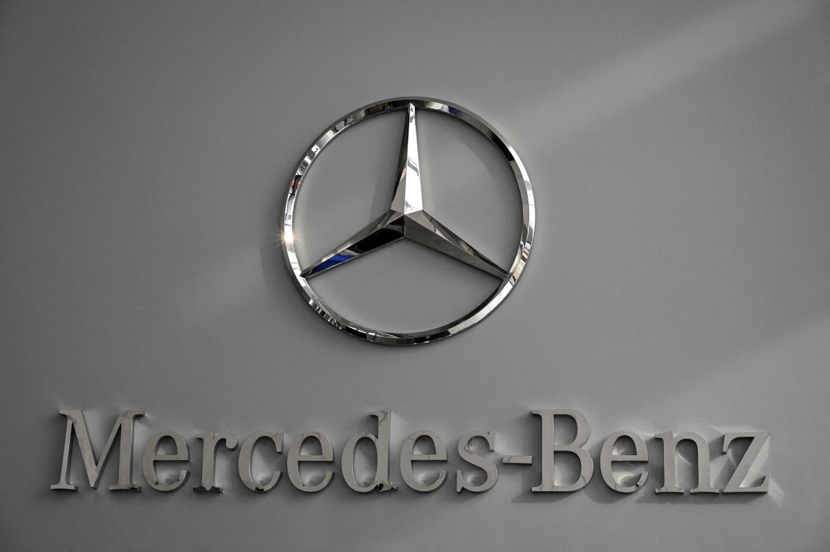 Mercedes Benz Logo Stickers for Sale | Redbubble