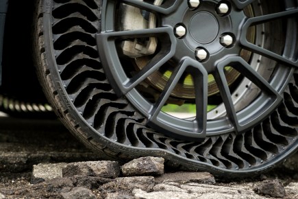 Uptis: Michelin and GM Working on Airless Tire for New Chevy Bolt