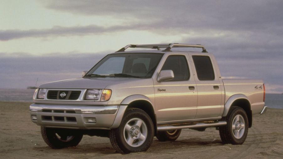 2000 Nissan Frontier crew cab four-door light pickup truck has some of the most common Nissan Frontier problems