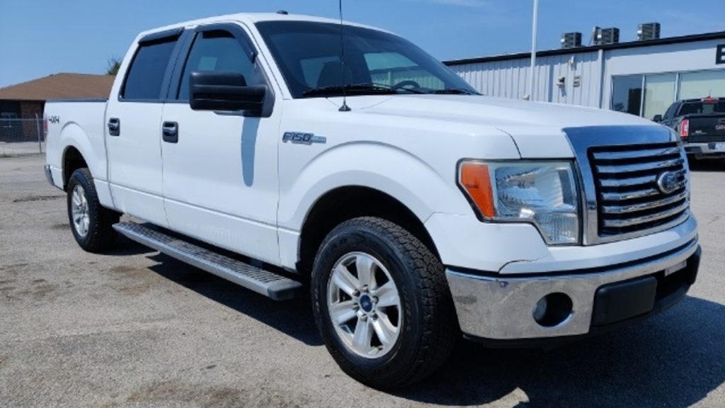 White 2010 Ford F-150 is one of the worst used pickup trucks to buy