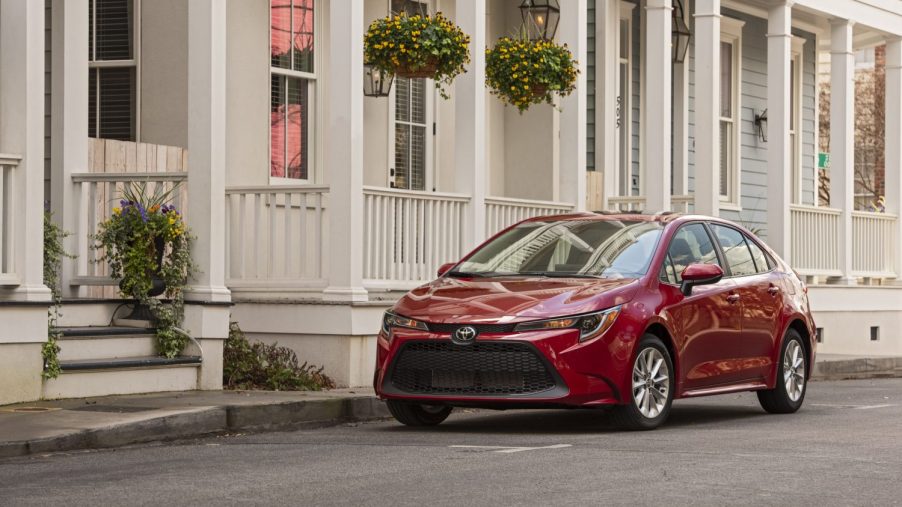 2019 Toyota Corolla LE in red