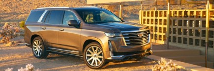 The 2022 Cadillac Escalade Has Disappointing ‘Fake-Looking Wood Trim’