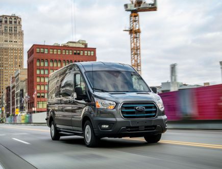 2022 Ford E-Transit Absolutely Embarrasses the Much More Expensive Mercedes-Benz eSprinter