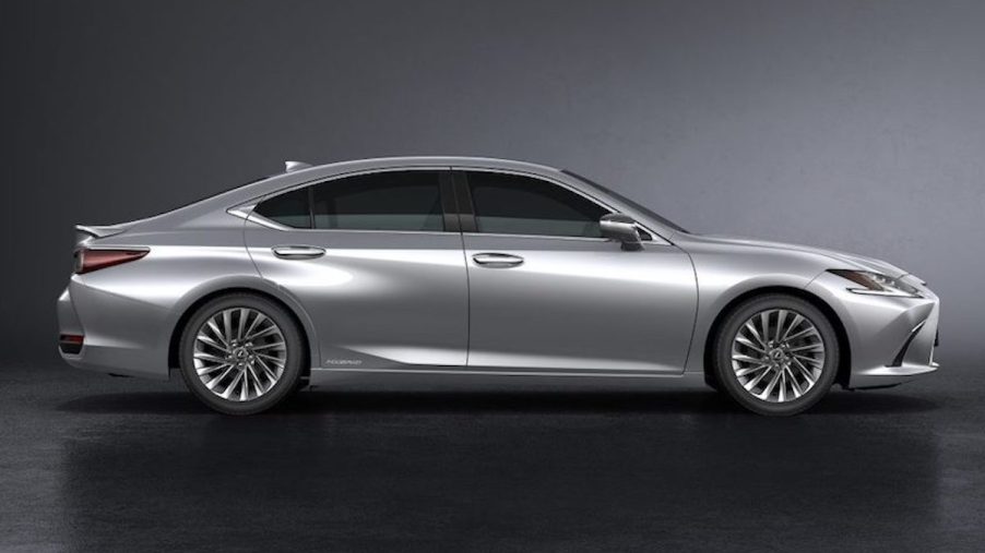2022 Lexus ES midsize luxury car