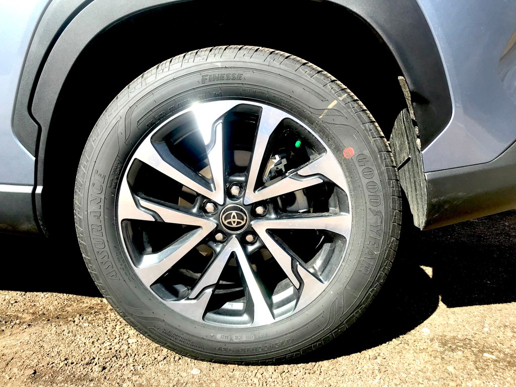 2022 Toyota Corolla Cross Wheel