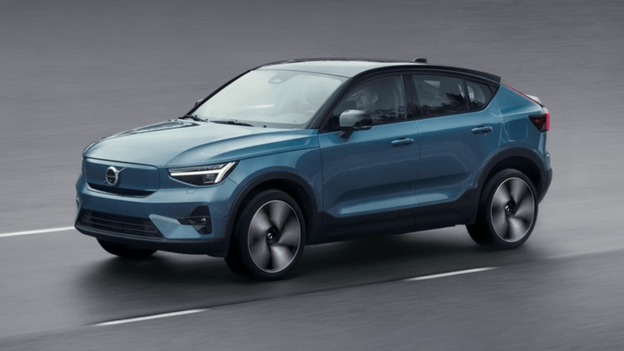 The 2022 Volvo C40 Recharge on the road