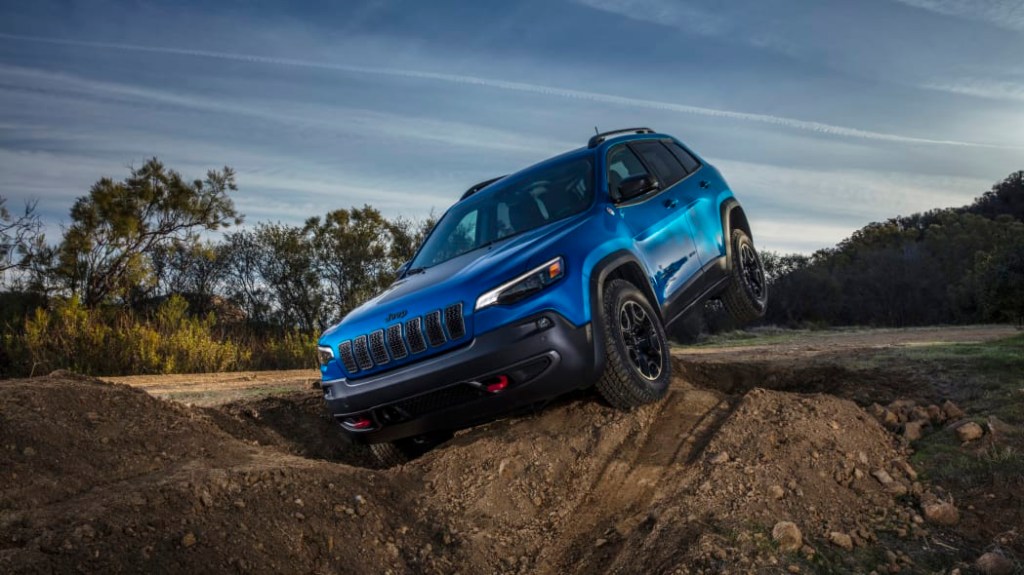 The 2022 Jeep Cherokee TrailHawk off-roading 