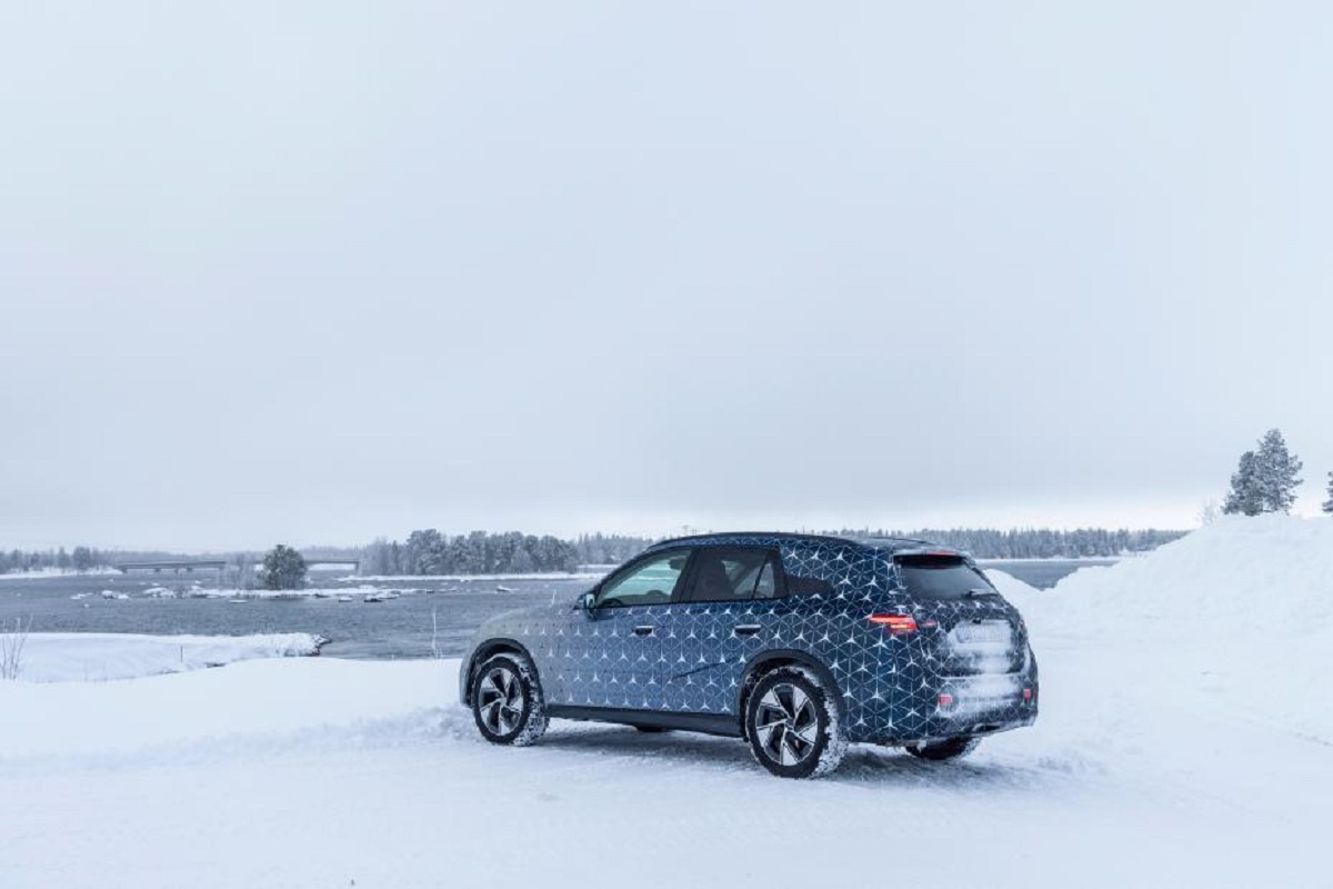 The new 2023 Mercedes GLC testing in Sweden.  