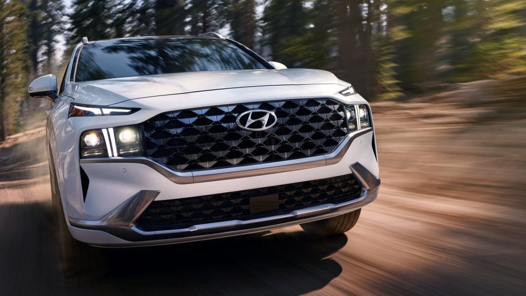 Front view of Quartz White 2022 Hyundai Santa Fe