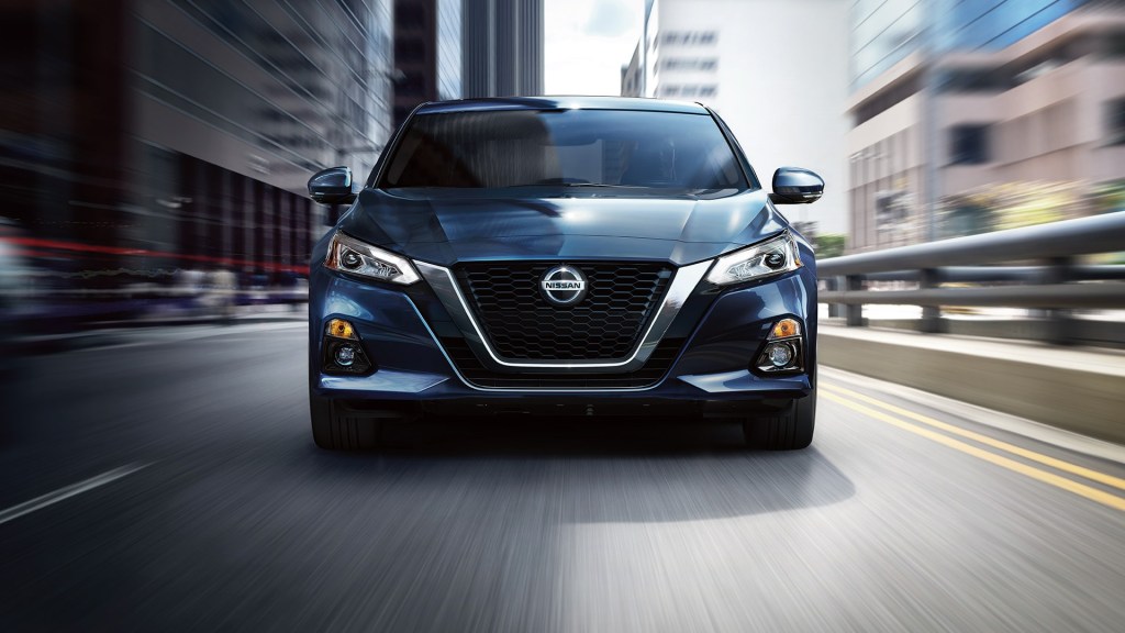 Front view of Storm Blue Metallic 2022 Nissan Altima