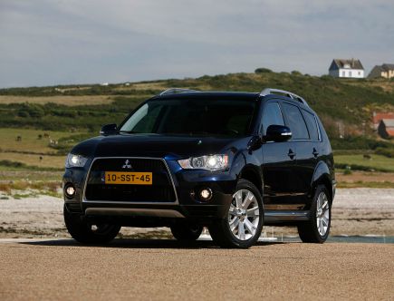 The Mitsubishi Outlander Is a Used Three-Row Bargain