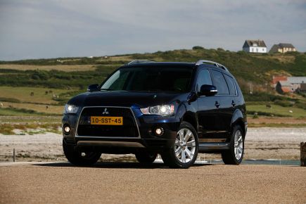 The Mitsubishi Outlander Is a Used Three-Row Bargain