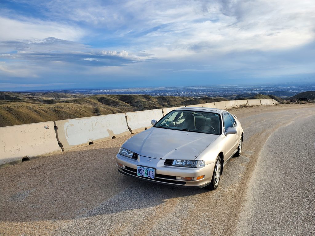 Honda Prelude Si de quatrième génération en argent sur Bogus Basin Road à Boise, Idaho