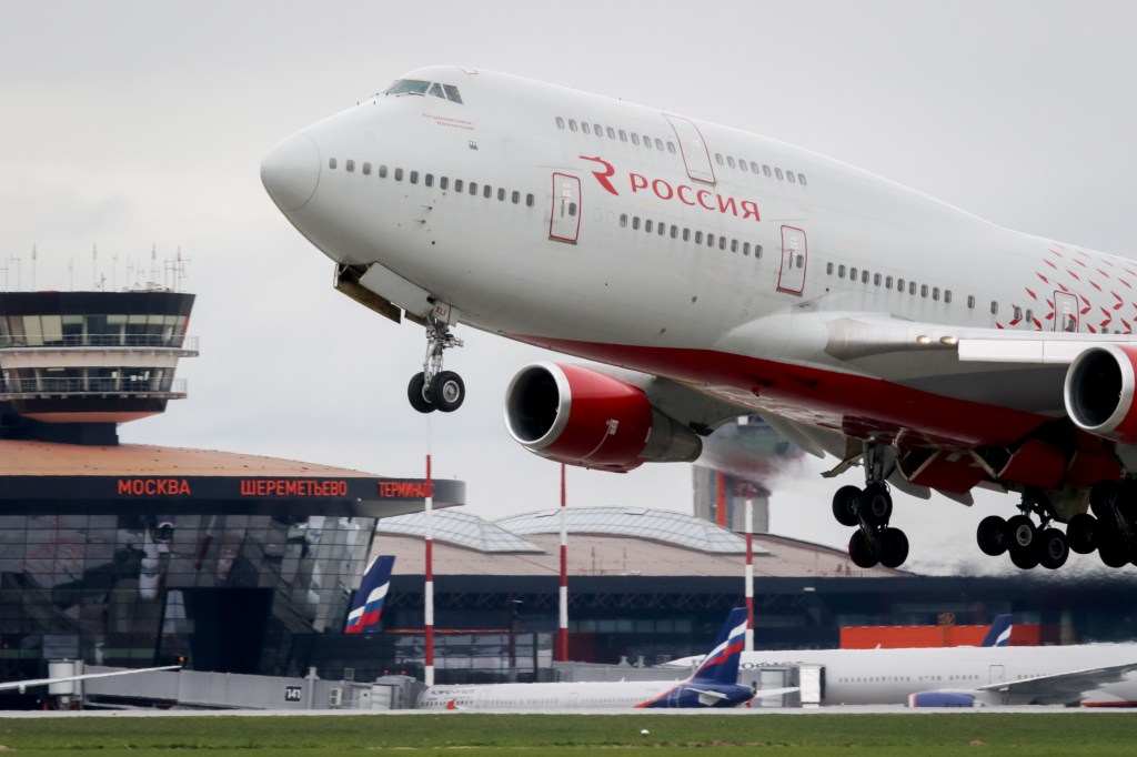 Rossiya Airlines Boeing 747-400 