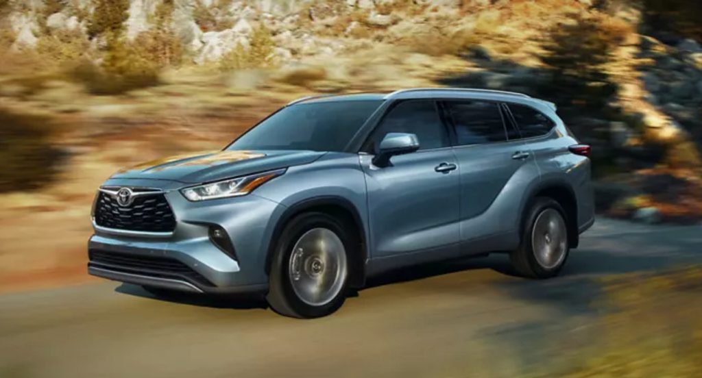 A blue 2022 Toyota Highlander Hybrid. 