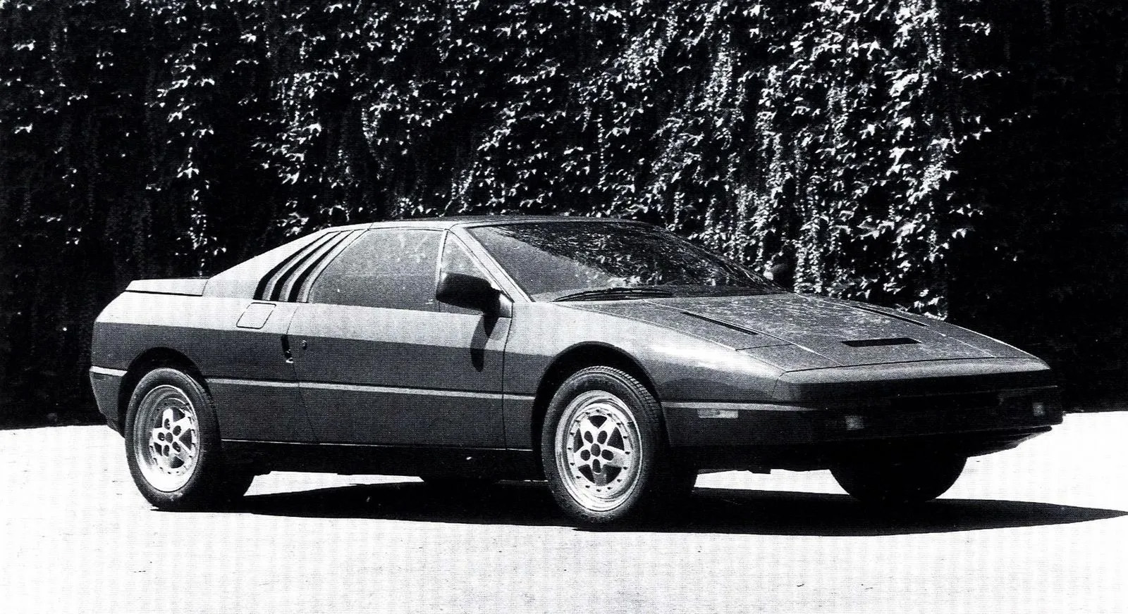 Italdesign Maya, the Ford Powered mid-engine supercar that became the GN34 concept car