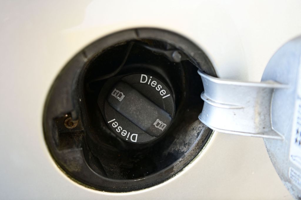 this gas cap belongs to a diesel vehicle 