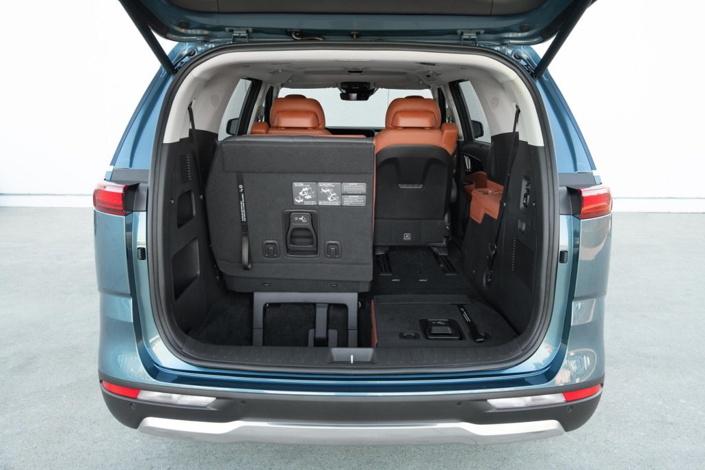 The back of a Kia Carnival -Consumer Reports minivan is also the least expensive.