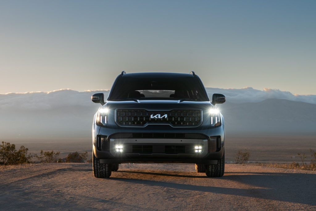 Front fascia of the Kia Telluride 2023, redesigned for the new year.
