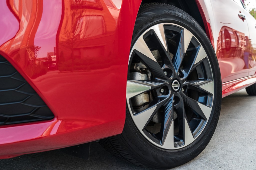 2019 Nissan Sentra Sr Turbo wheel