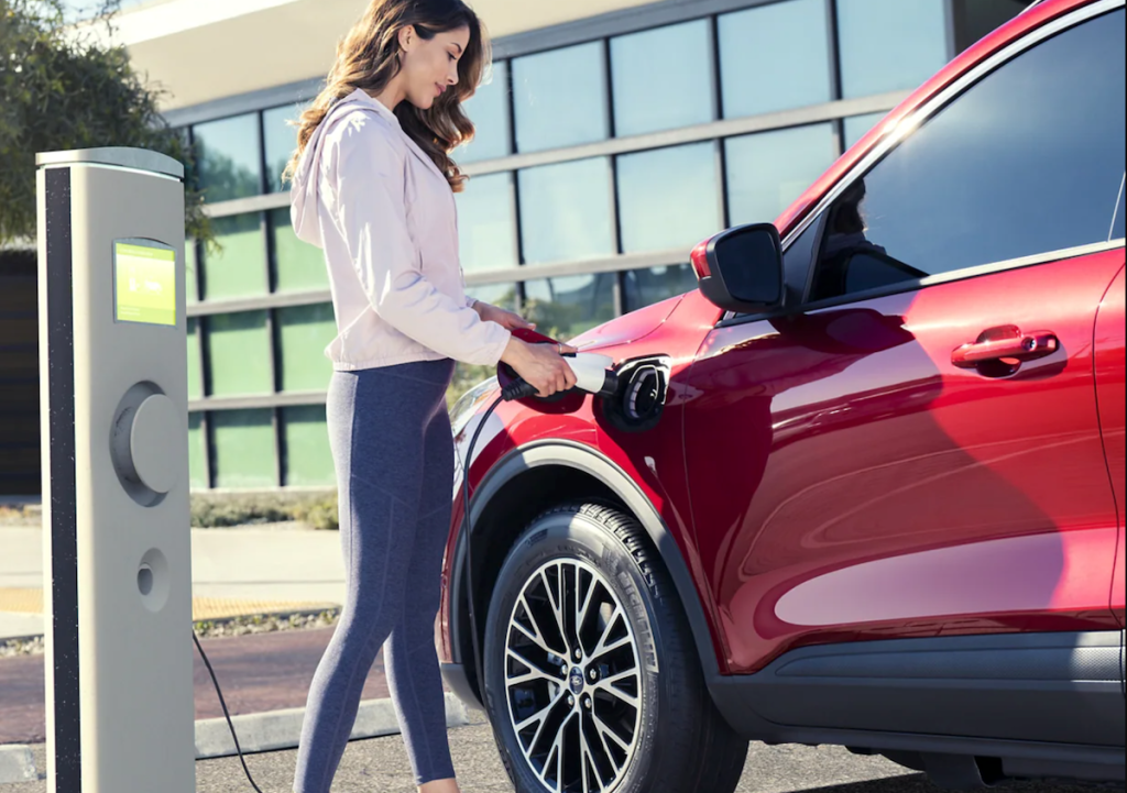 2021 Ford Escape PHEV charging