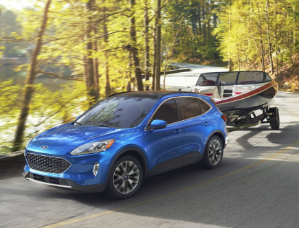 3 Reasons to Buy the Ford Escape Instead of the Toyota RAV4