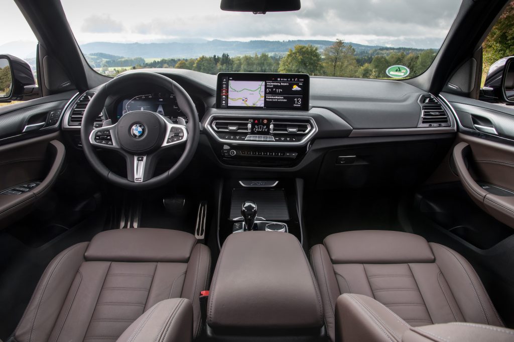 2022 BMW X3 front interior view