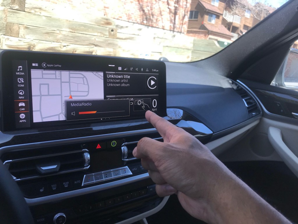 Twirling your finger at the infotainment screen will turn the volume up or down using BMW Gesture Control - why would anyone need automakers' terrible factory navigation systems?