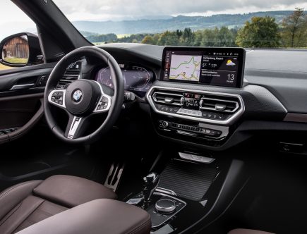 Using BMW’s Gesture Control Makes You Feel Like an Infotainment Magician
