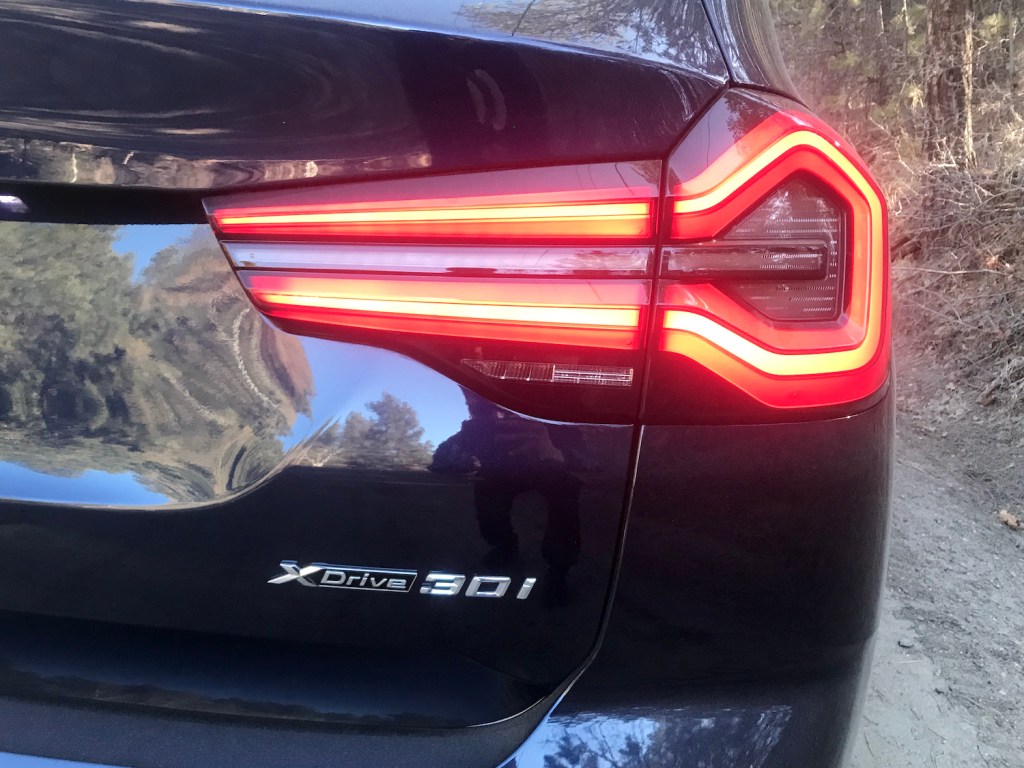 2022 BMW X3 tail lamp