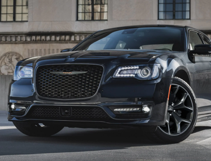 Consumer Reports Still Adores the Ancient 2022 Chrysler 300
