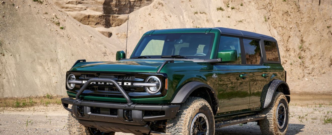 2022 Ford Bronco Four-Door SUV in Eruption Green