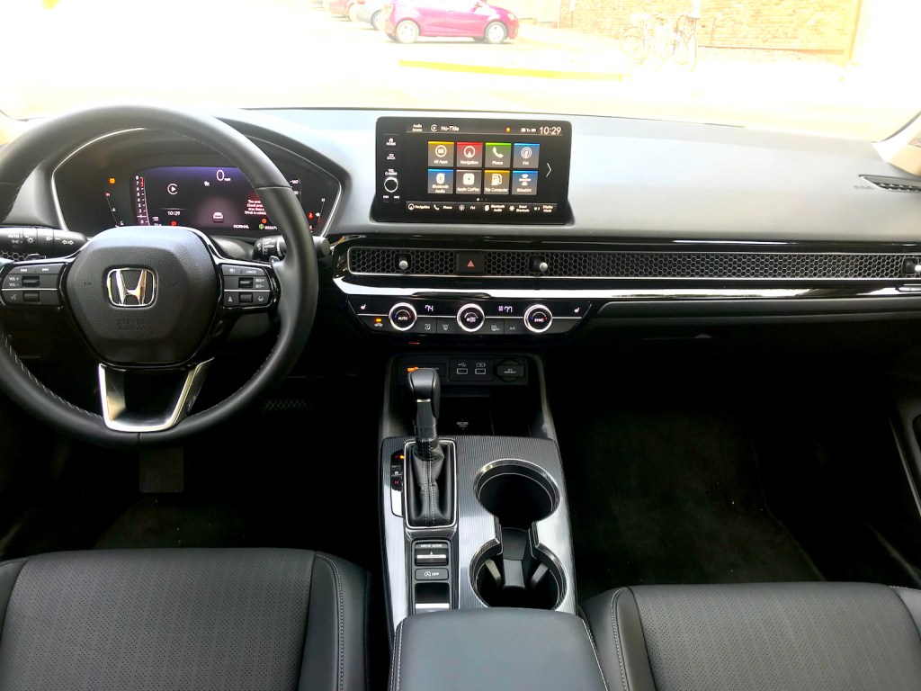 2022 Honda Civic Touring interior