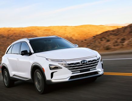 2022 Hyundai Nexo vs. 2022 Toyota Mirai: Hydrogen Fuel Cell Showdown!