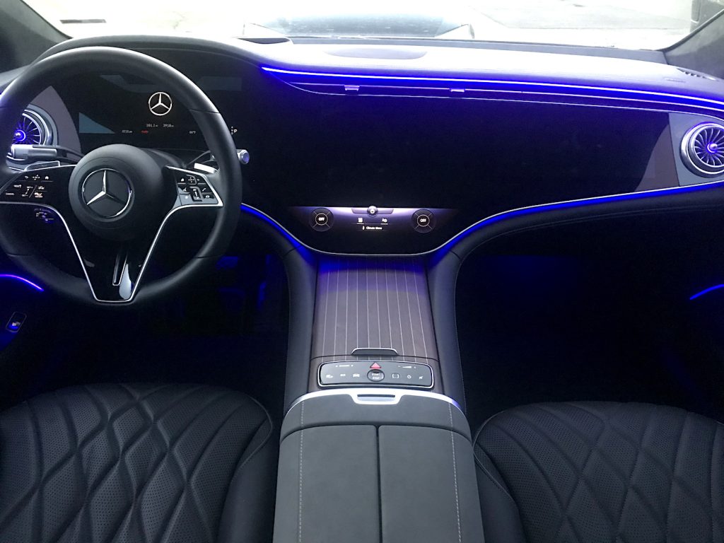 2022 Mercedes-Benz EQS 450+ interior lights at night
