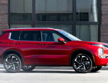 Can’t Find the 2022 Kia Telluride? Buy a 2022 Mitsubishi Outlander Instead