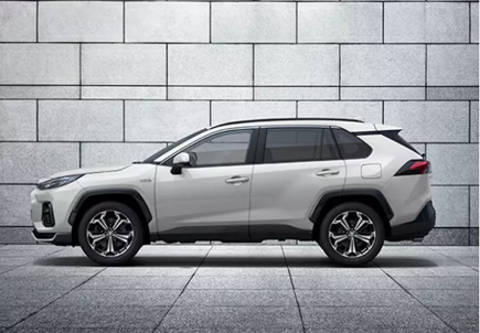 The Toyota RAV4 Gives the U.S. No Reason for the 2022 Suzuki Across