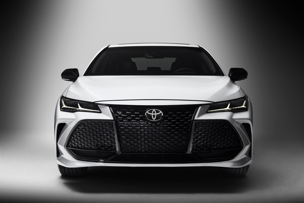 2022-Toyota-Avalon-trim-levels,-luxury-features,-specs,-and-pricing