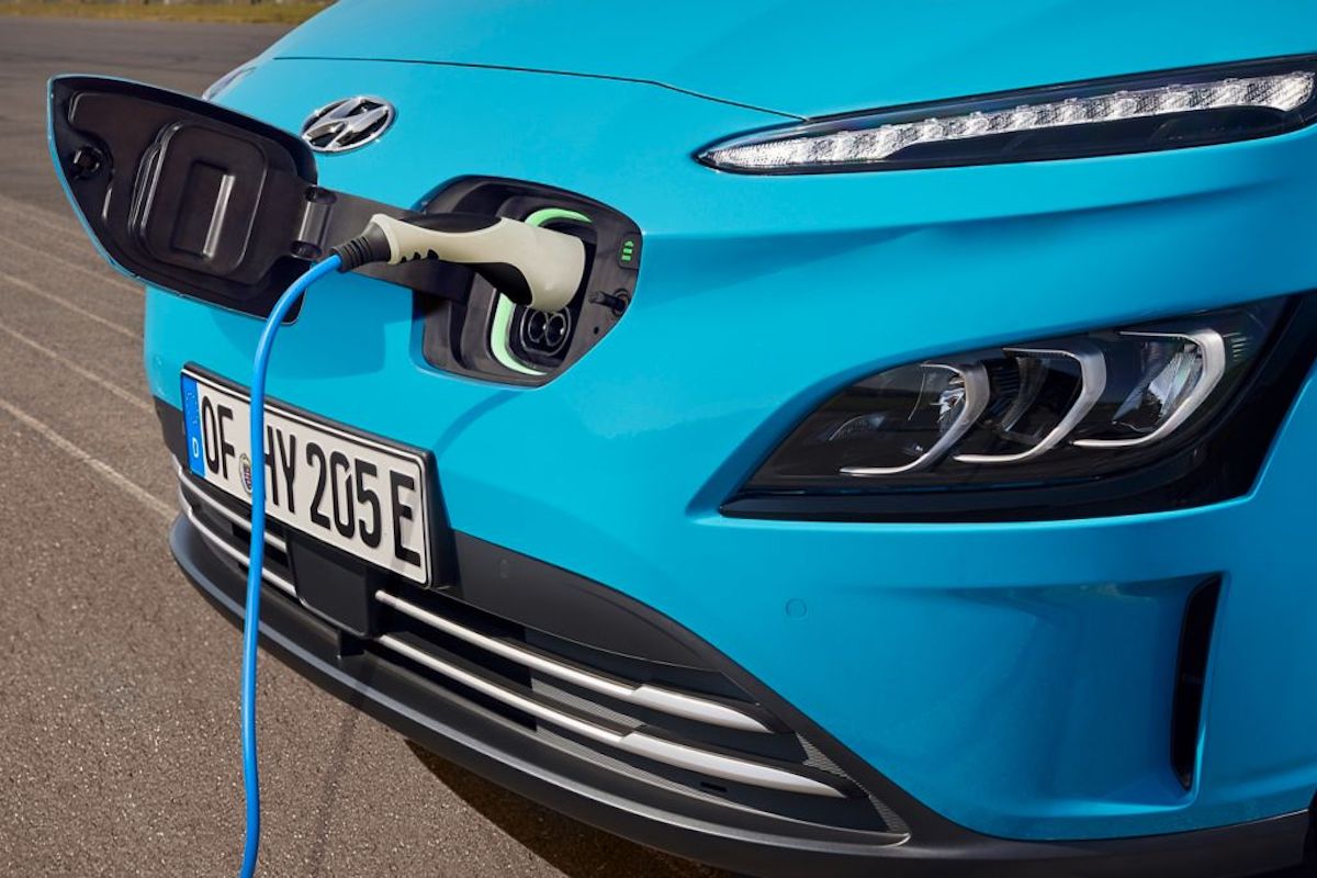 5 Electric Cars You Can Buy for Under 30,000 (After Applying the Tax