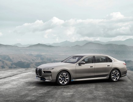 i7 Reveal: BMW’s $120,000 Flagship Sedan Goes Over 300 Miles on a Charge