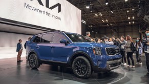 2023 Kia Telluride revealed at NY Auto Show. This SUV has some cool new changes.