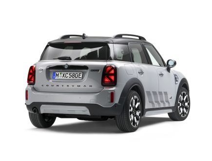 The Mini Countryman Fixes the Cooper’s Biggest Problem but Creates Another