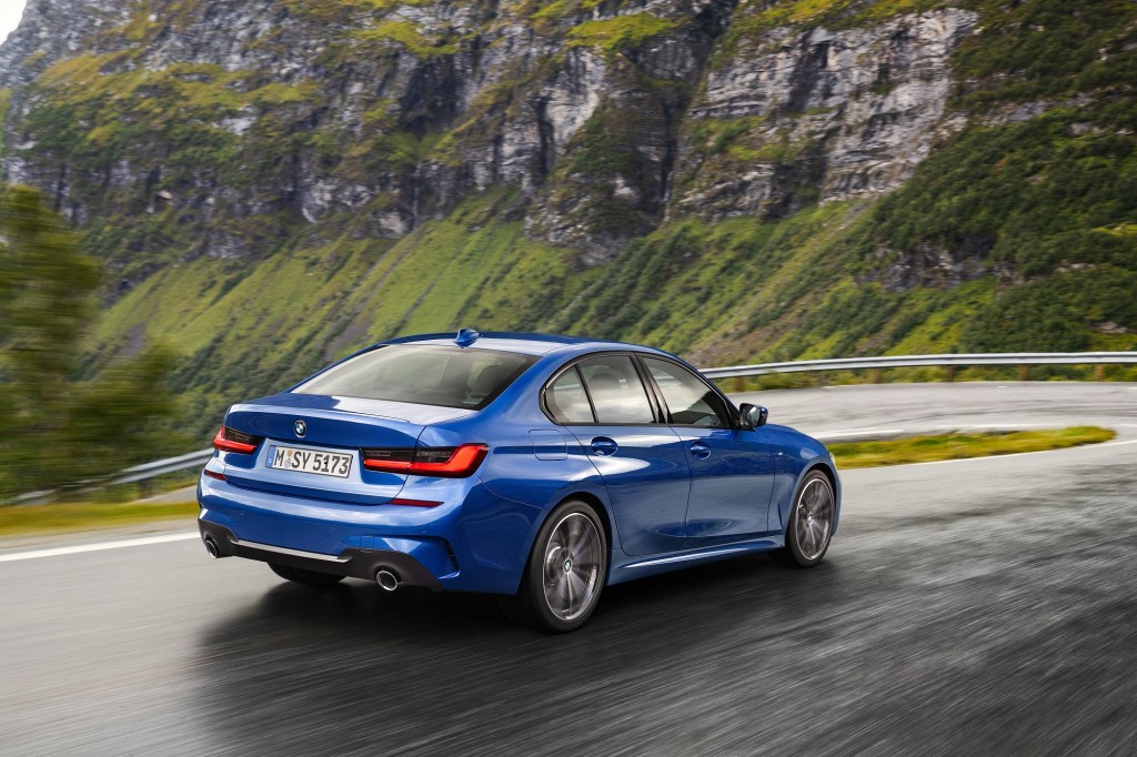 2022 BMW 3 Series vs. 2022 Alfa Romeo Giulia: Which Luxury Sedan Should You Buy?